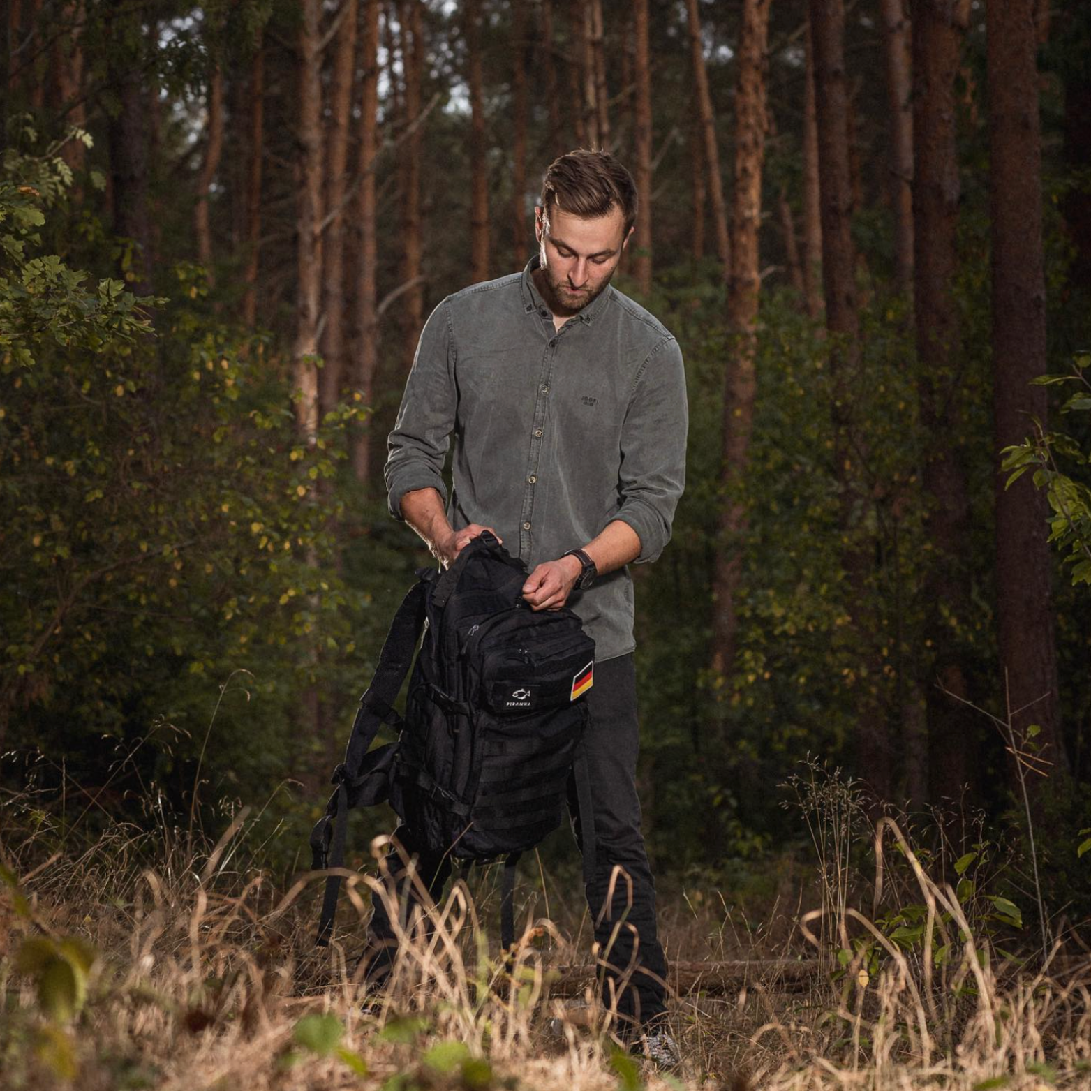 Large hiking backpack with 45L capacity